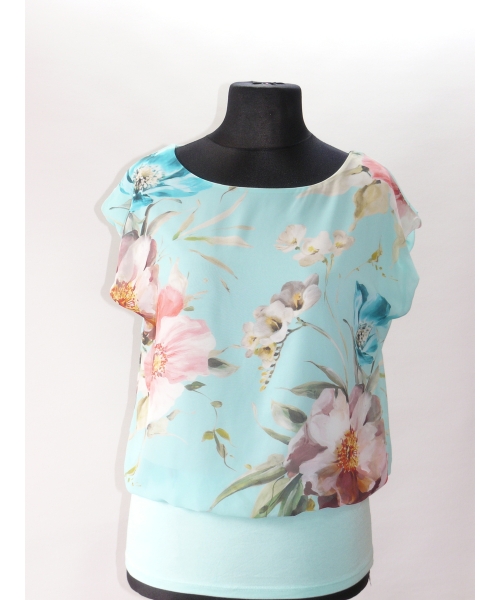 Błękitna bluzeczka dwuwarstwowa z szyfonem i kwiatami